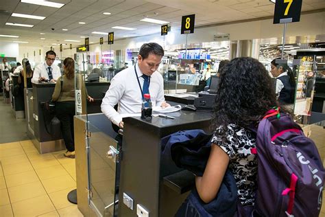 Migraciones y LAP reforzarán control migratorio en aeropuerto Jorge