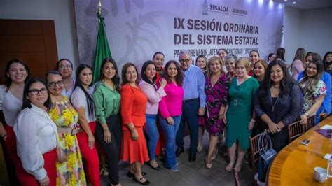 Entrega El Gobernador Rocha Moya Apoyos Econ Micos A Mujeres En