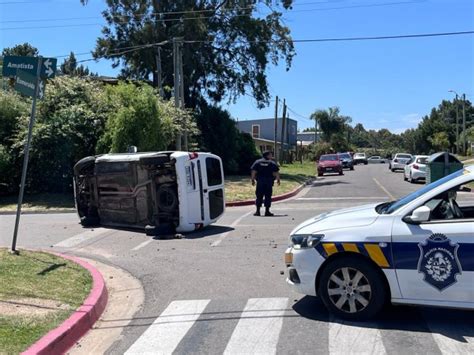 Dos Hombres Resultaron Heridos Tras Un Vuelco En La Fortuna