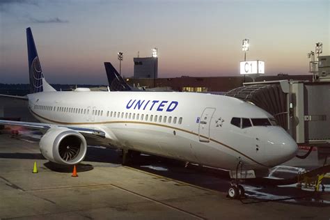 Review: United 737 MAX 9 Economy Plus From Houston to Orlando