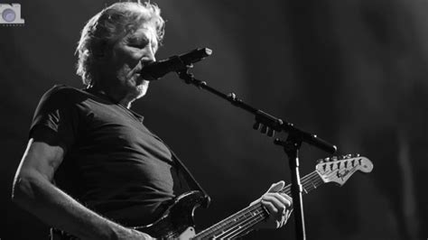 Pink Floyds David Gilmour And Roger Waters Reignite Feud