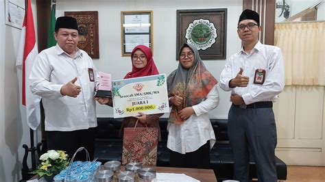 Nguri Nguri Kabudayan Jawi Siswi Man Yogyakarta Juara Lomba