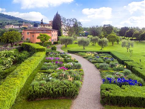 Discover The Parks And The Gardens Of Villa La Massa