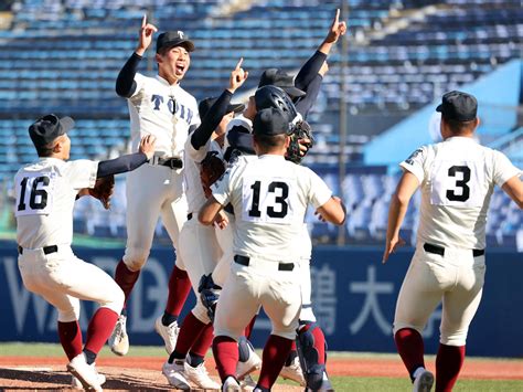 大阪桐蔭v西谷監督「全員で勝ち取った勝利」松尾汐恩2発4打点大暴れ 高校野球写真ニュース 日刊スポーツ