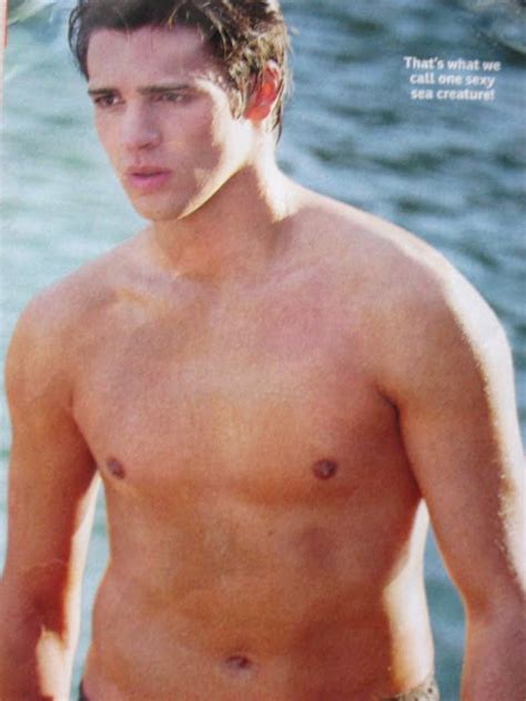 Male Celebrities Steven R Mcqueen Shirtless Jogging Is Hot And You Know It