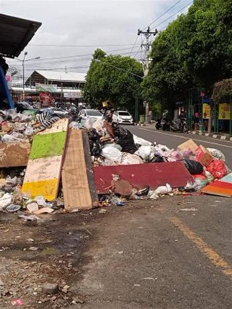 Waduh Jalanan Di Jogja Penuh Dengan Sampah Bikin Rusak Pemandangan