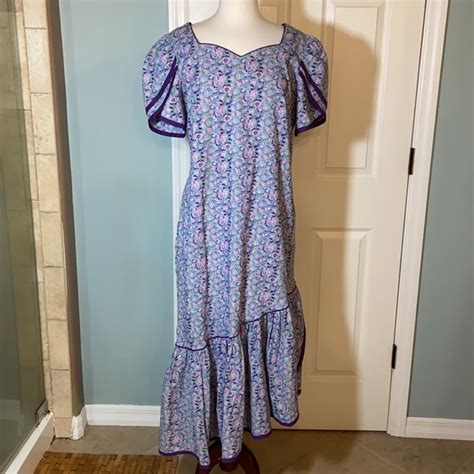 Hilo Hattie Dresses Vintage Hilo Hattie Hawaiian Floral Asymmetrical Dress Poshmark