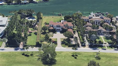 Jeff Bezos Just Dropped 90M On Third Indian Creek Island Mansion