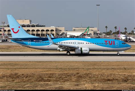 G TAWF TUI Airways Boeing 737 8K5 WL Photo By Chris Camille ID