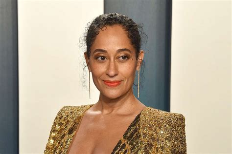 Tracee Ellis Ross Gave A Look At Her Year In Workouts