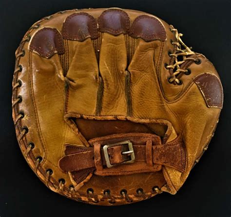 Lou Gehrig Banner Peerless Catchers Mitt Back 2 Lou Gehrig Gloves Baseball Glove Collector