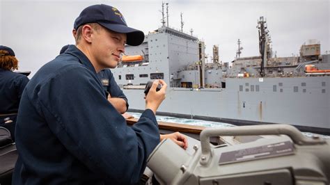 DVIDS Images USS Sterett DDG 104 Replenishment At Sea Image 2 Of 4