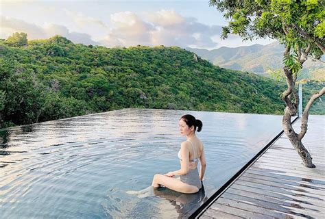 Ca sĩ Lệ Quyên khoe ảnh bikini táo bạo ở tuổi U