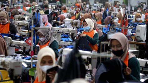 Industri Tekstil Babak Belur Gelombang PHK Massal Tak Terbendung