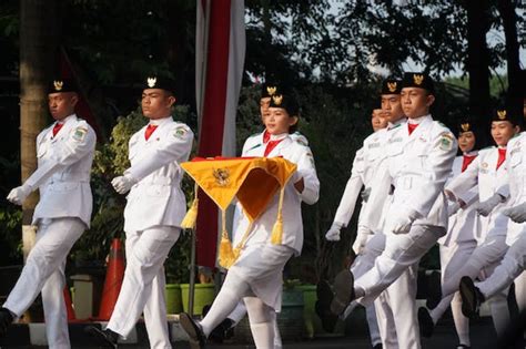 Contoh Teks Amanat Pembina Upacara Agustus Di Sekolah Yang Penuh