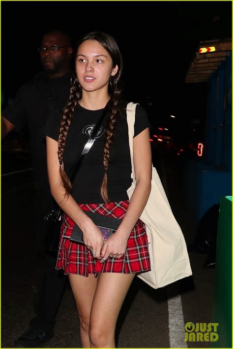 Olivia Rodrigo Pairs A Cute Plaid Skirt With Braids While Out In Nyc Photo 1355130 Photo