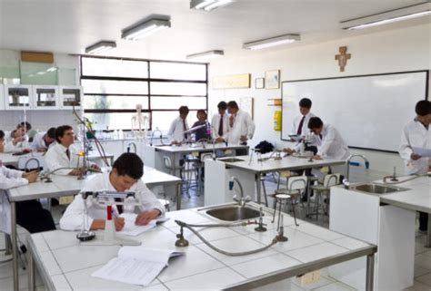 Laboratorio De Ciencias Y Química Colegio San Francisco De Asis