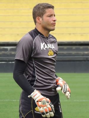 Edson Promete Luta Para Deixar De Ser O Terceiro Goleiro Do Crici Ma