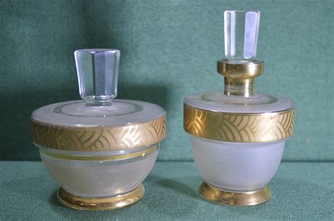 Купить Парфюмерный флакон и пудреница. Чехословакия, 1970-е годы ...