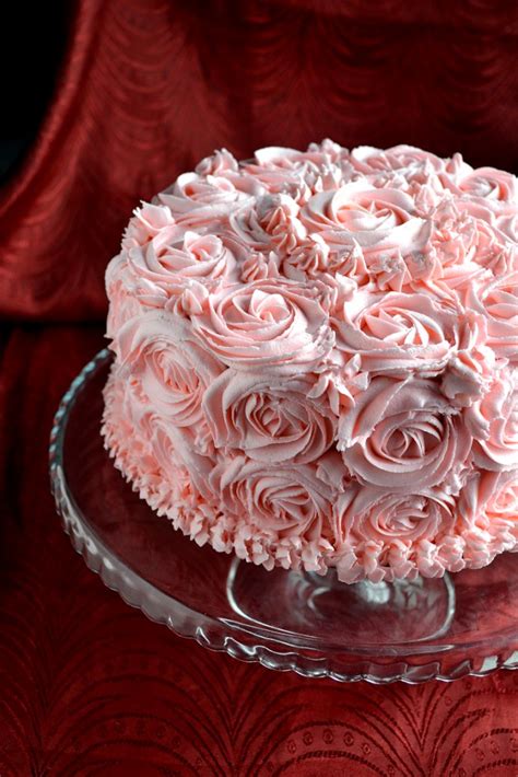 Eggless Chequered Rose Cake