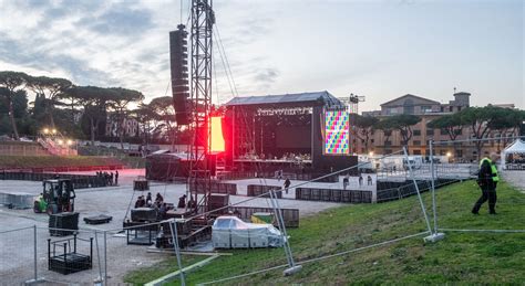 Capodanno Al Circo Massimo Si Cerca Un Big Per Salvare Il Concerto