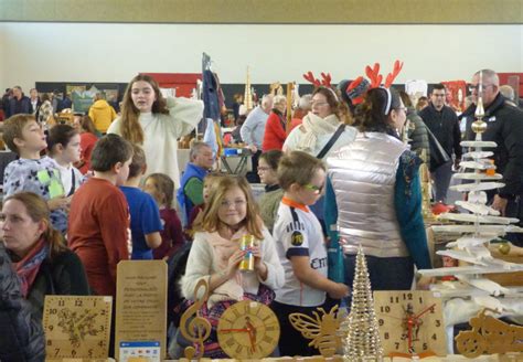 Gy Belle affluence au marché de la Saint Nicolas