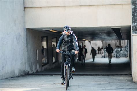 Boom Di Vendite Per Bici E Monopattini Elettrici Gli Italiani Scoprono