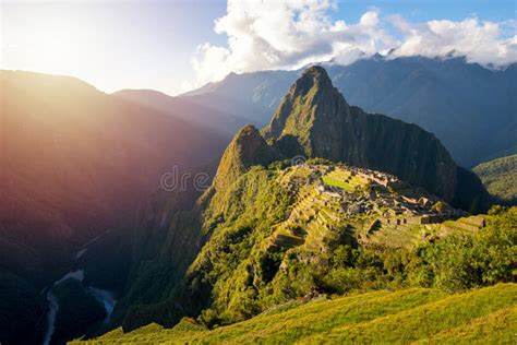 Por Do Sol Em Machu Picchu A Cidade Perdida Do Inca Imagem De Stock