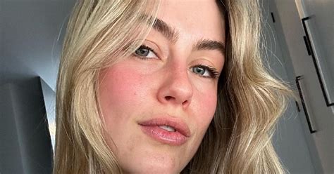 Podcast Host Steph Claire Smith Accidentally Sends Nude Photo To Her Parents Honey