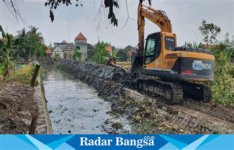 Persiapkan Musim Hujan Revitalisasi Sungai Dan Waduk Di Lamongan