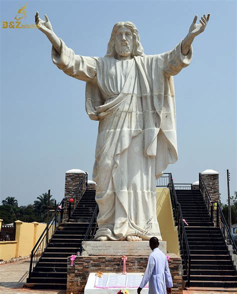 White Jesus Christ Statue With Arms Outstretched Fly DZM 1020 D Z