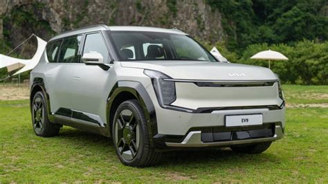 2024 Kia Ev9 First Drive Review Lightning Strikes Thrice Cnet