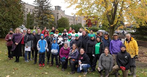 Une toute nouvelle forêt nourricière pour le Cégep Saint-Jean-sur-Richelieu | La Fondation du ...