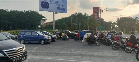 Mahasiswa Hukum UIR Peduli Bencana Alam Di Sulawesi Dan Bengkulu