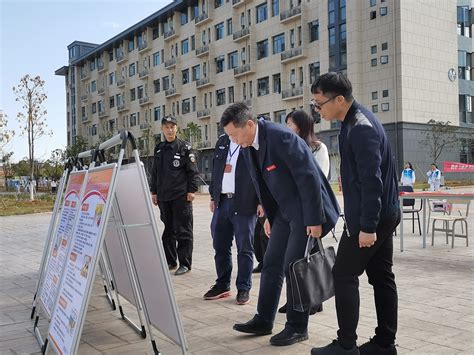 【平安校园建设宣传月】学院开展安全知识宣传及签名活动