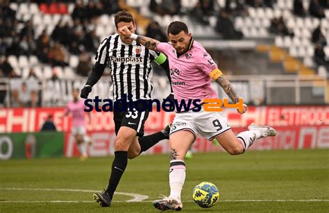 Ascoli Palermo Le Pagelle Brunori Fa Tutto Lui Bene Valente