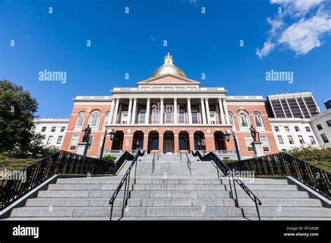 Massachusetts State Capitol Hi Res Stock Photography And Images Alamy