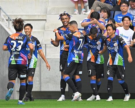 J2長崎が新スタジアム初陣で4−1快勝！ 清水＆横浜fcの2位以内は決まらずsoccer Digest Web Goo ニュース