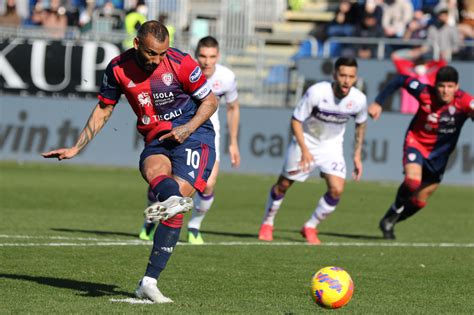 Serie A Highlights Cagliari Fiorentina Football Italia