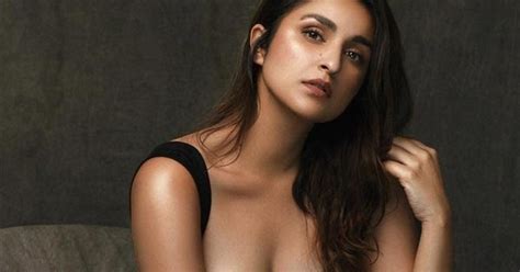 Parineeti Chopra Flaunts Her Toned Midriff And Ample Cleavage In This