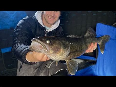 Lake Of The Woods Walleye Fishing Youtube