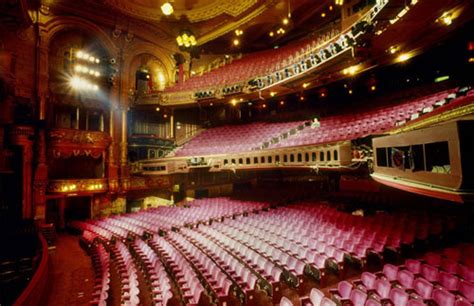 Lyric Theatre Shaftesbury Avenue London W1d 7es