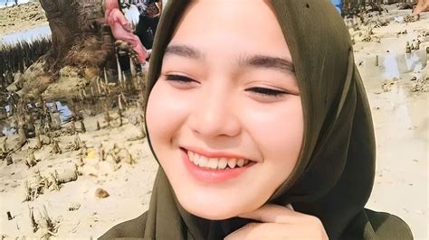 AKU PENGEN DI SUNTIK KAMU MAS DOKTER MUDA CANTIK CARI JODOH SEDERHANA