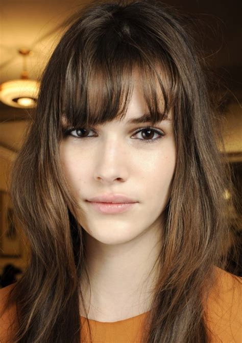 15 Flattering Hairstyles For Oblong Faces