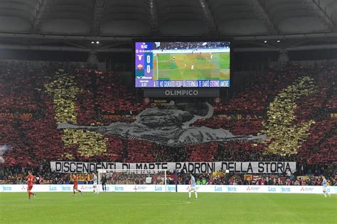 Lazio Roma Lo Striscione Della Curva Sud Discendenti Di Marte