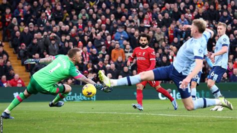 Liverpool 3 0 Brentford Mohamed Salah Scores Twice As Reds Win Bbc Sport