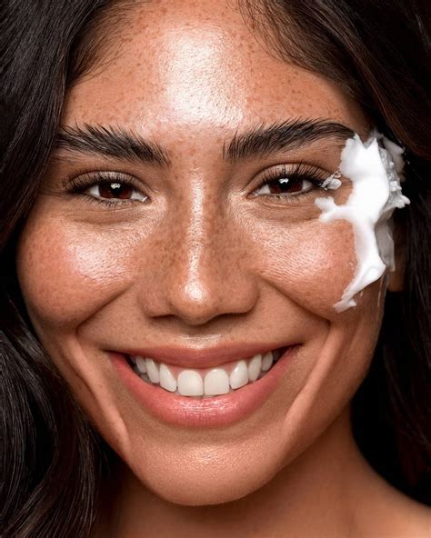 9 Best Ways To Remove Your Makeup Easily