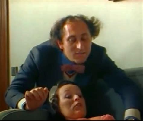 La Dottoressa Sotto Il Lenzuolo Under The Sheets Hot Comedy YouStream