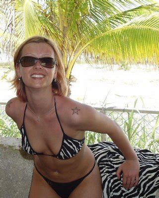 Pictures Of Teen Lindsey Marshal Showing Off Her Nude Body Porn