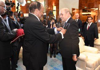 Crtvweb On Twitter En S Jour Au Cameroun Jean Yves Le Drian Ministre